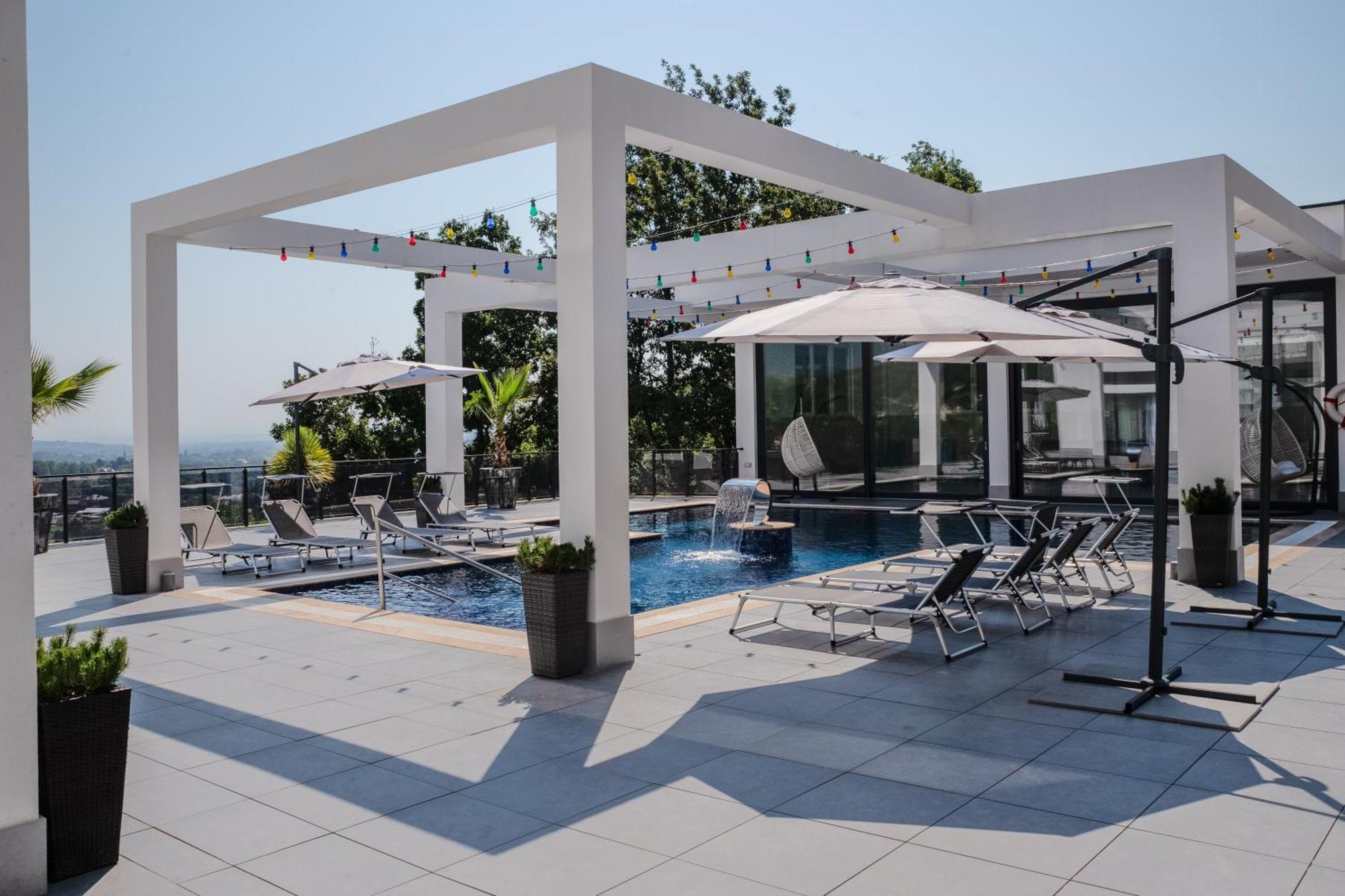 Bed and Breakfast White House Radac Peja Екстер'єр фото