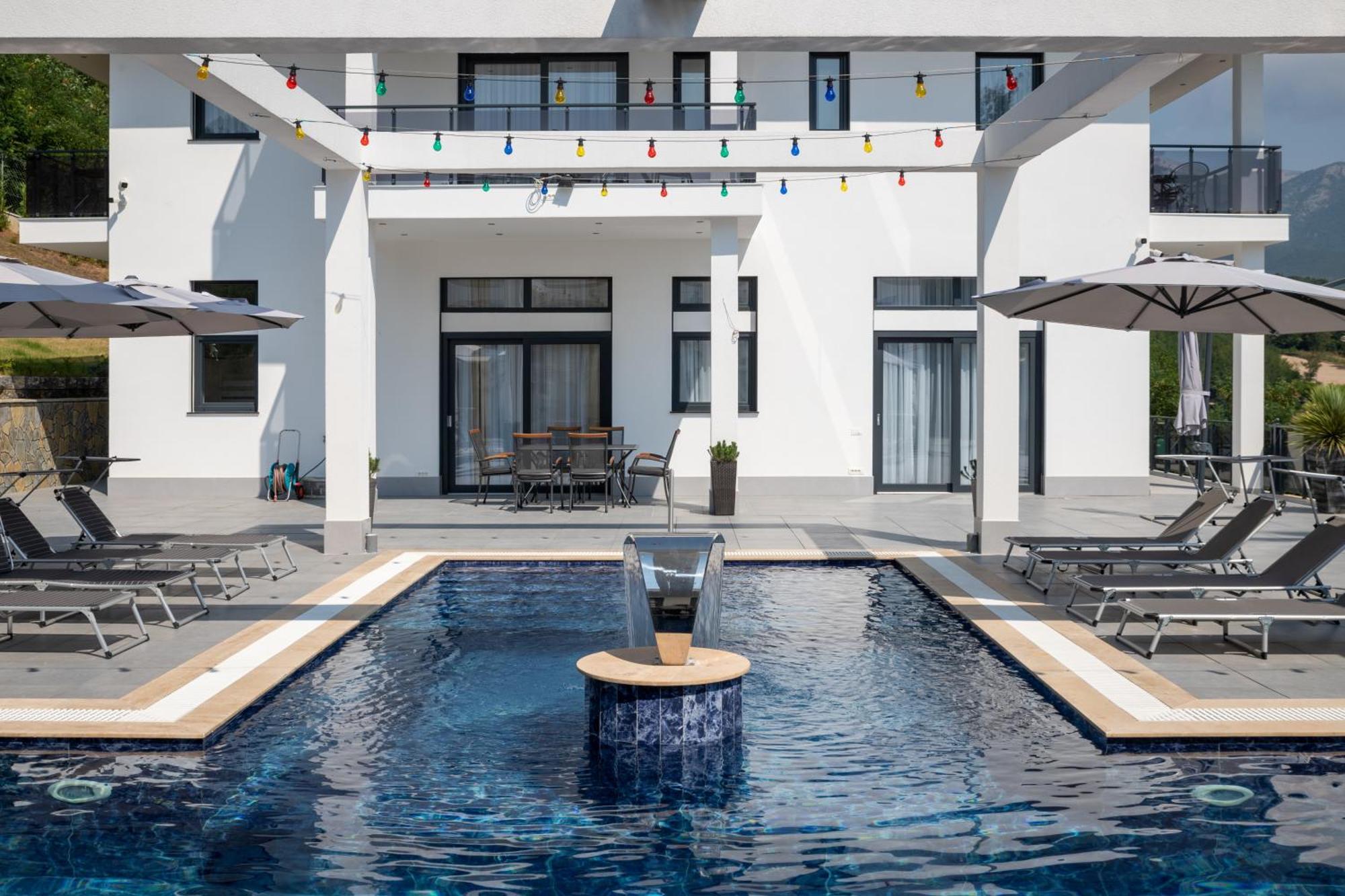 Bed and Breakfast White House Radac Peja Екстер'єр фото